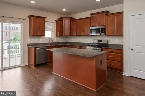 8339 Daydream Cres, Pasadena, MD 21122 photo 4