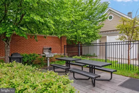 8339 Daydream Cres, Pasadena, MD 21122 photo 40