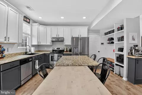 Kitchen - 1409 James Way, Edgewater, MD 21037 photo 2 of 2