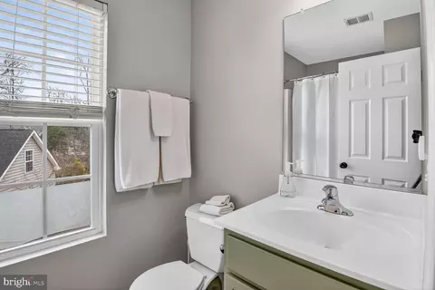 Bath - 1409 James Way, Edgewater, MD 21037 photo 4 of 4