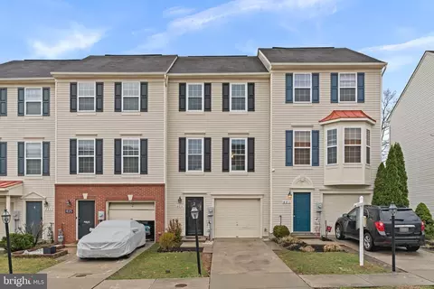 823 Croggan Cres, Glen Burnie, MD 21060