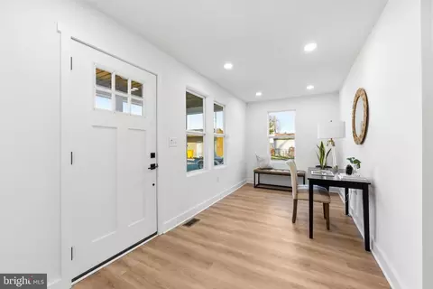Entry Way - 42 Johnson Rd, Pasadena, MD 21122 photo 1 of 8