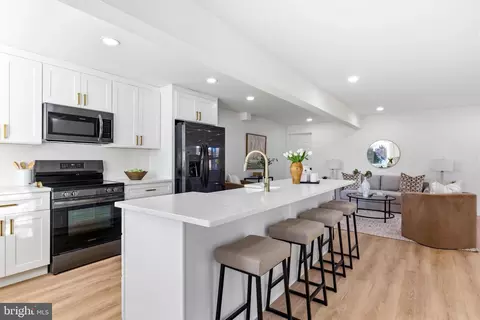 Kitchen - 42 Johnson Rd, Pasadena, MD 21122 photo 4 of 4