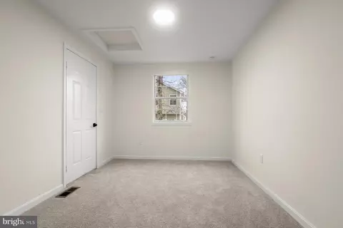 Bedroom - 1622 Chesapeake Dr, Edgewater, MD 21037 photo 4 of 4