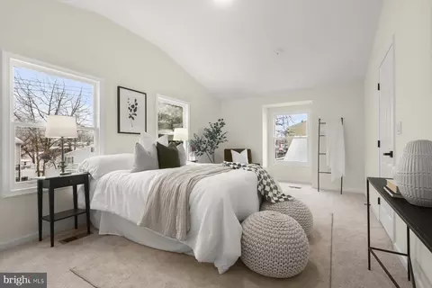 Bedroom - 1622 Chesapeake Dr, Edgewater, MD 21037 photo 1 of 4