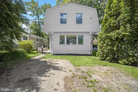 Exterior - 1622 Chesapeake Dr, Edgewater, MD 21037 photo 4 of 5