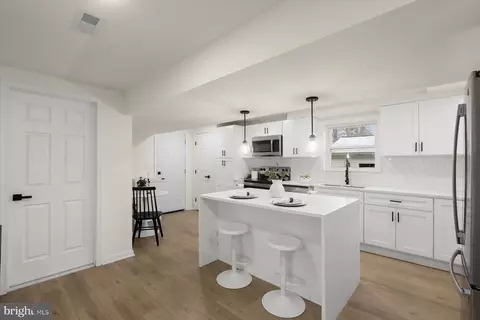 Kitchen - 1622 Chesapeake Dr, Edgewater, MD 21037 photo 1 of 3