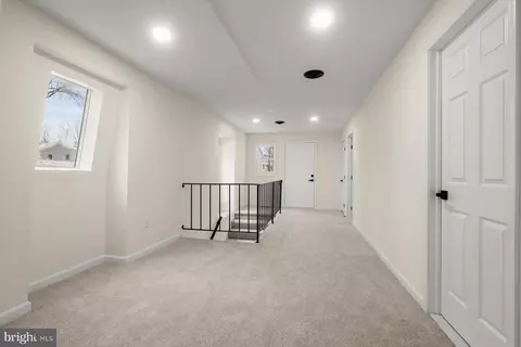 Entry Way - 1622 Chesapeake Dr, Edgewater, MD 21037 photo 4 of 5