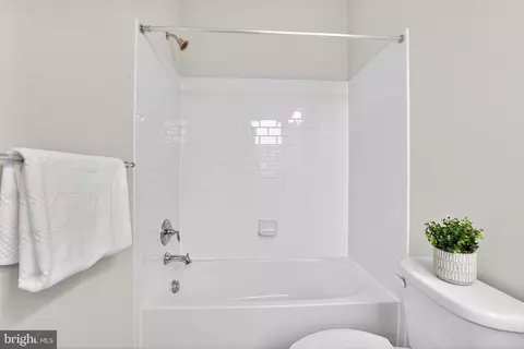 Bath - 3413 Heron Glen Way, Laurel, MD 20724 photo 1 of 3