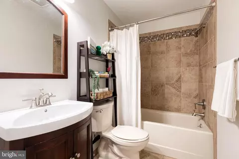 Bath - 232 Cardamon Dr, Edgewater, MD 21037 photo 2 of 3