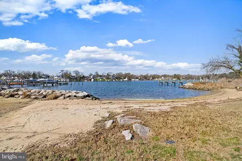 View/Area - 613 A St, Pasadena, MD 21122 photo 3 of 16