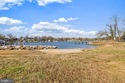 View/Area - 613 A St, Pasadena, MD 21122 photo 4 of 16