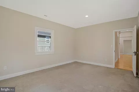 Bedroom - 1916 Ridgeville Rd, Edgewater, MD 21037 photo 3 of 5