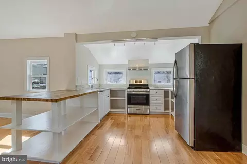 Kitchen - 1916 Ridgeville Rd, Edgewater, MD 21037 photo 1 of 1