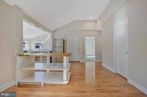 Entry Way - 1916 Ridgeville Rd, Edgewater, MD 21037 photo 1 of 2