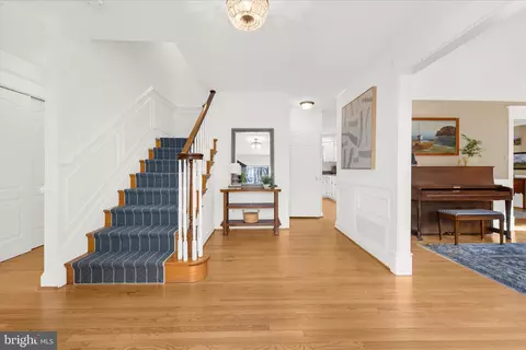 Entry Way - 962 Coachway, Annapolis, MD 21401 photo 1 of 9