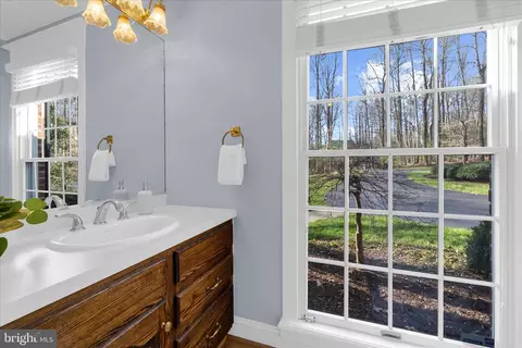 Bath - 962 Coachway, Annapolis, MD 21401 photo 1 of 9