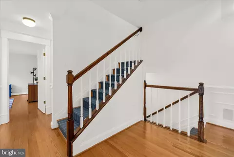 Entry Way - 962 Coachway, Annapolis, MD 21401 photo 5 of 9
