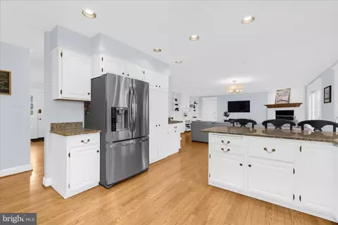 Kitchen - 962 Coachway, Annapolis, MD 21401 photo 2 of 5