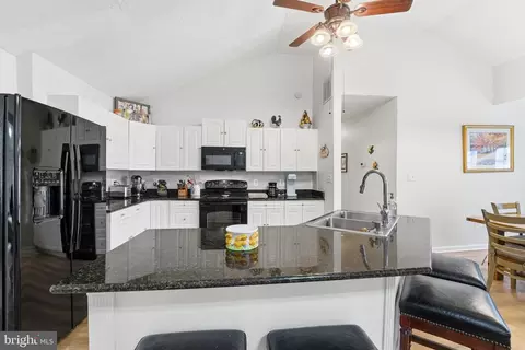 Kitchen - 7806 Appletree Rd, Pasadena, MD 21122 photo 2 of 5