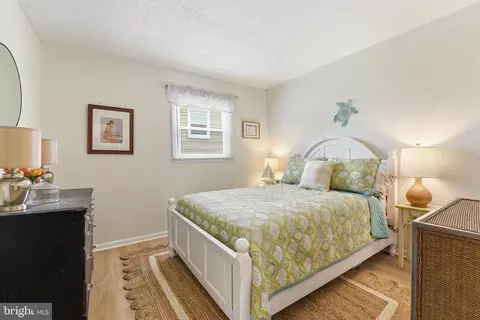 Bedroom - 7806 Appletree Rd, Pasadena, MD 21122 photo 2 of 7