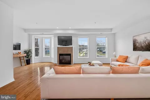Living - 278 Brock Bridge Rd, Laurel, MD 20724 photo 2 of 2