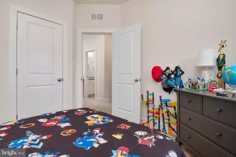 Bedroom - 2620 Sequoia Ln, Gambrills, MD 21054 photo 5 of 10
