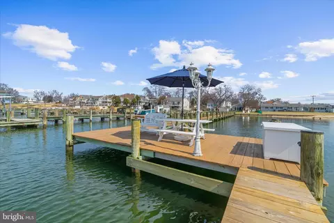 Exterior - 3738 Bay Dr, Edgewater, MD 21037 photo 5 of 7