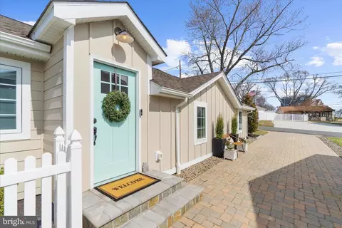 Exterior - 3738 Bay Dr, Edgewater, MD 21037 photo 6 of 7