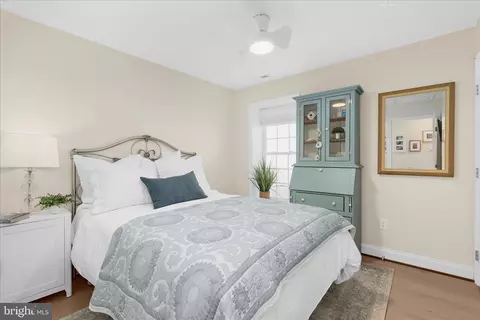 Bedroom - 3738 Bay Dr, Edgewater, MD 21037 photo 1 of 2
