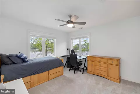 Bedroom - 3815 Outrigger Dr, Edgewater, MD 21037 photo 5 of 10