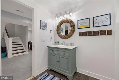 Entry Way - 3815 Outrigger Dr, Edgewater, MD 21037 photo 5 of 5