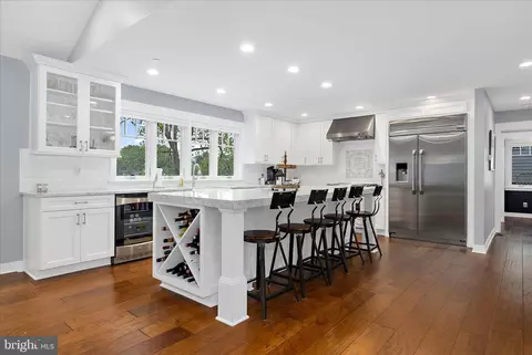 Kitchen - 3815 Outrigger Dr, Edgewater, MD 21037 photo 2 of 6