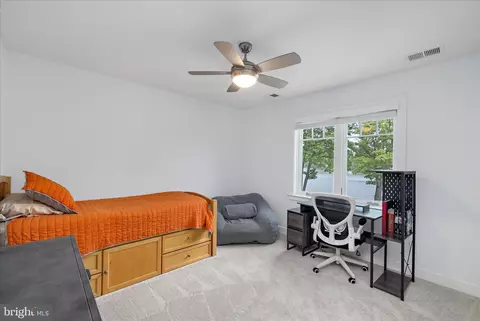 Bedroom - 3815 Outrigger Dr, Edgewater, MD 21037 photo 3 of 10