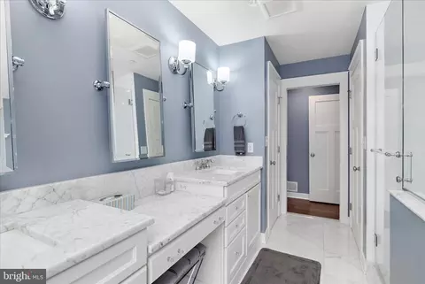Bath - 3815 Outrigger Dr, Edgewater, MD 21037 photo 5 of 9