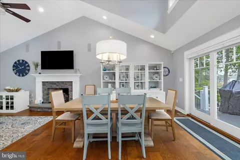 Dining - 3815 Outrigger Dr, Edgewater, MD 21037 photo 2 of 3