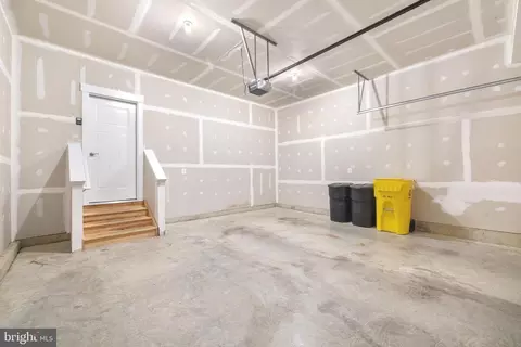 Entry Way - 550 Broadneck Rd, Annapolis, MD 21409 photo 12 of 12