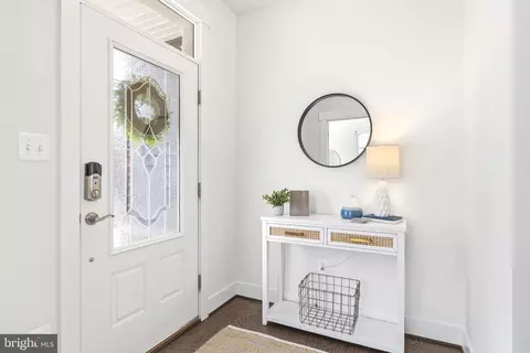 Entry Way - 550 Broadneck Rd, Annapolis, MD 21409 photo 4 of 12