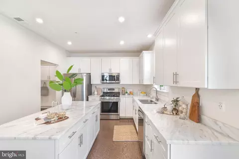 Kitchen - 550 Broadneck Rd, Annapolis, MD 21409 photo 3 of 3