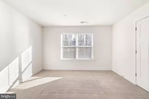 Bedroom - 550 Broadneck Rd, Annapolis, MD 21409 photo 6 of 9