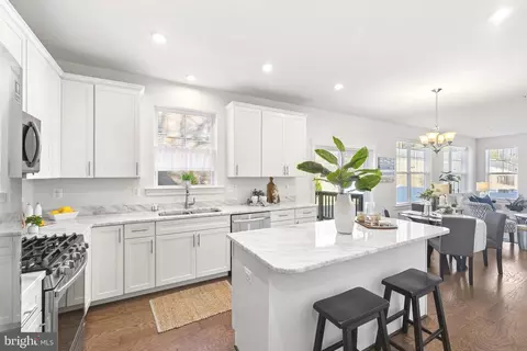 Kitchen - 550 Broadneck Rd, Annapolis, MD 21409 photo 2 of 3