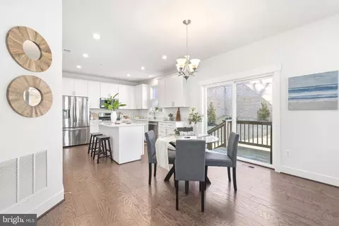 Dining - 550 Broadneck Rd, Annapolis, MD 21409 photo 1 of 2