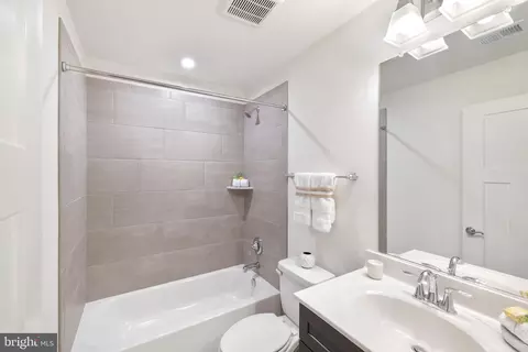 Bath - 550 Broadneck Rd, Annapolis, MD 21409 photo 3 of 3