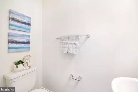 Entry Way - 550 Broadneck Rd, Annapolis, MD 21409 photo 6 of 12