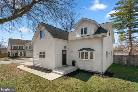8062 Telegraph Rd, Severn, MD 21144