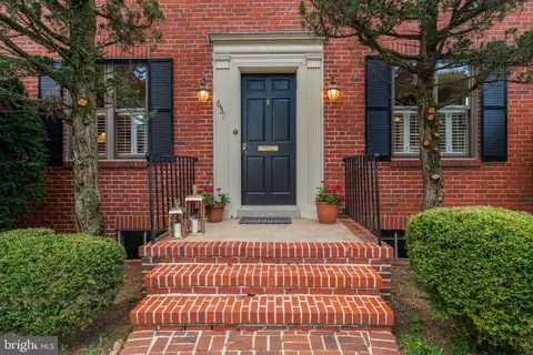 637 Chase St, Annapolis, MD 21401