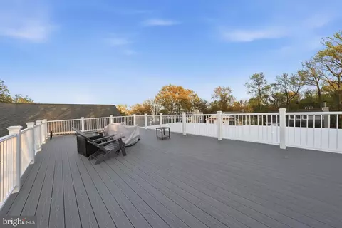 Exterior - 1422 Howard Rd, Annapolis, MD 21403 photo 5 of 11