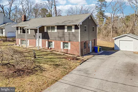 306 Christy Rd, Pasadena, MD 21122
