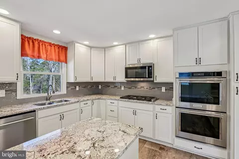 Kitchen - 306 Christy Rd, Pasadena, MD 21122 photo 3 of 4
