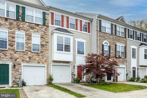 Exterior - 8031 Apple Valley Dr, Pasadena, MD 21122 photo 2 of 9